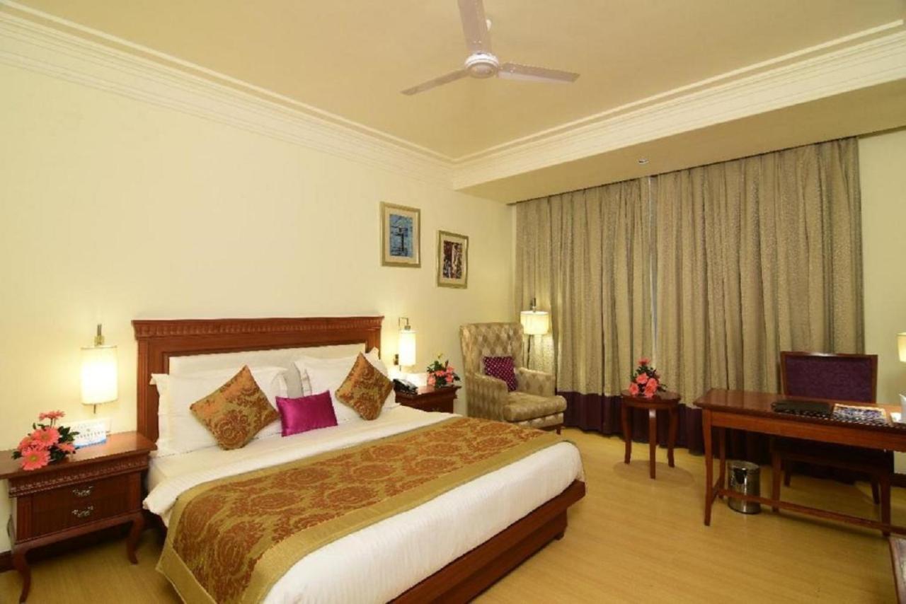 Chanakya Bnr Hotel Ranchi Exterior photo