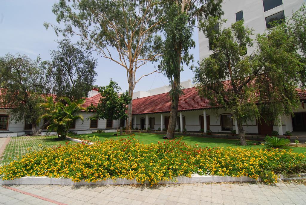 Chanakya Bnr Hotel Ranchi Exterior photo