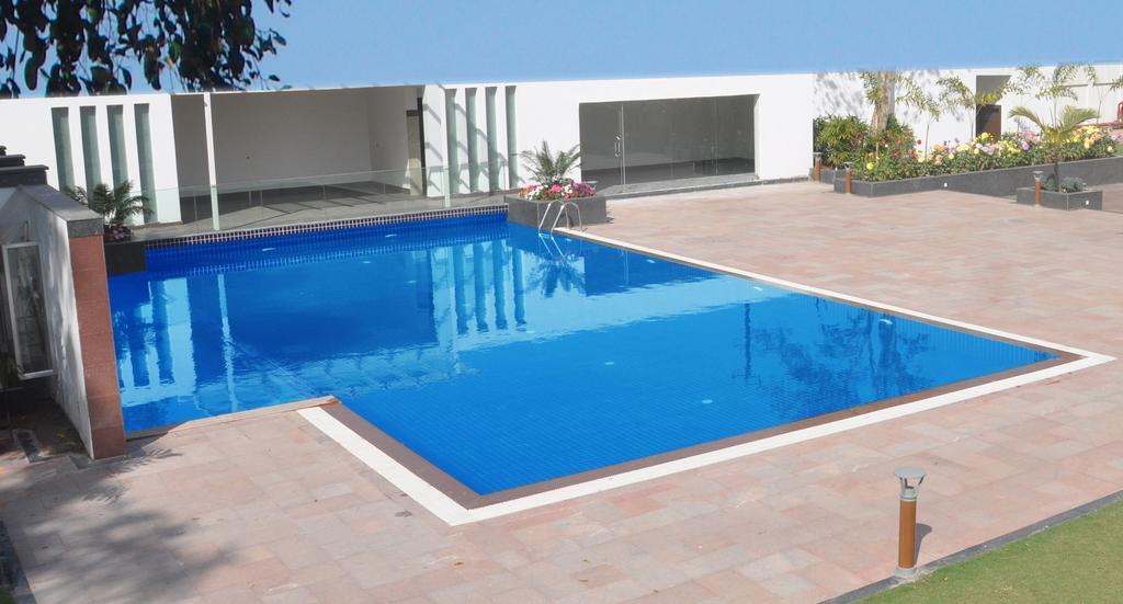 Chanakya Bnr Hotel Ranchi Exterior photo