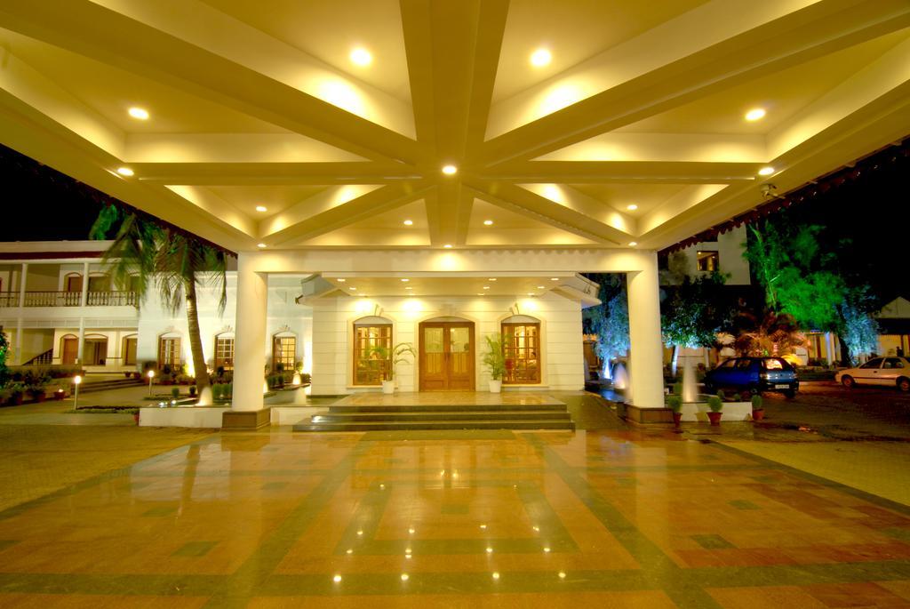 Chanakya Bnr Hotel Ranchi Exterior photo
