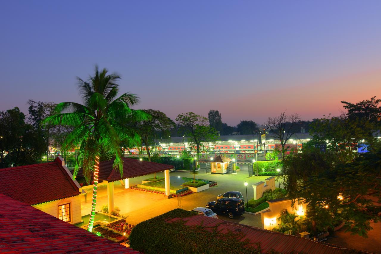 Chanakya Bnr Hotel Ranchi Exterior photo