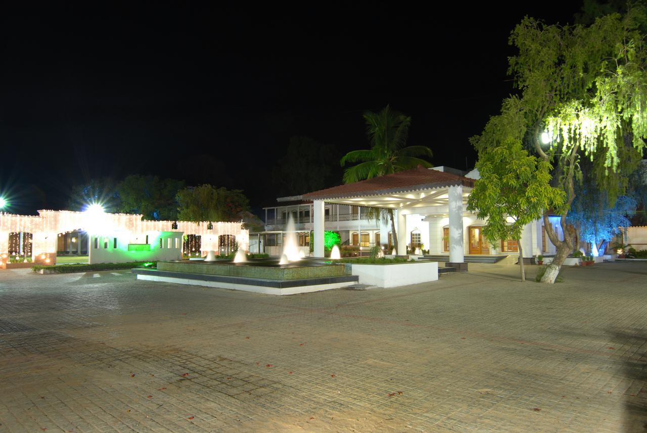 Chanakya Bnr Hotel Ranchi Exterior photo
