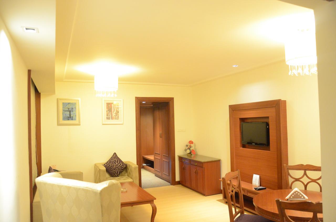 Chanakya Bnr Hotel Ranchi Exterior photo