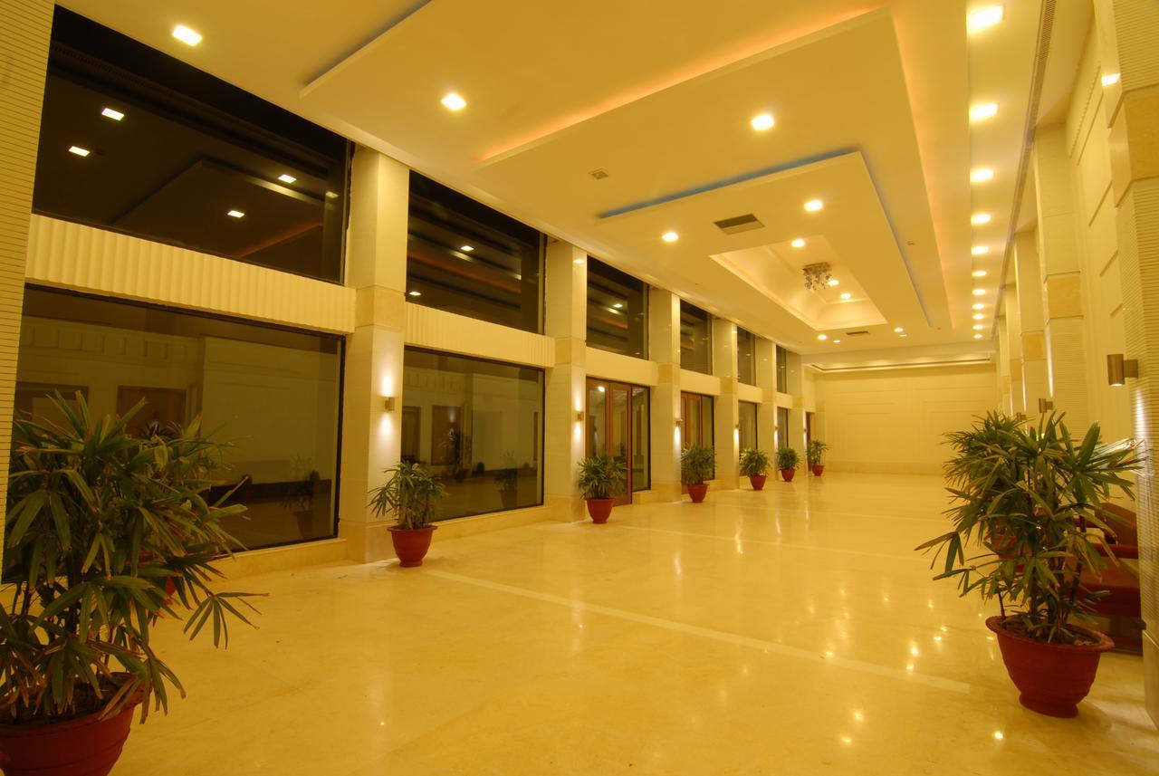 Chanakya Bnr Hotel Ranchi Exterior photo